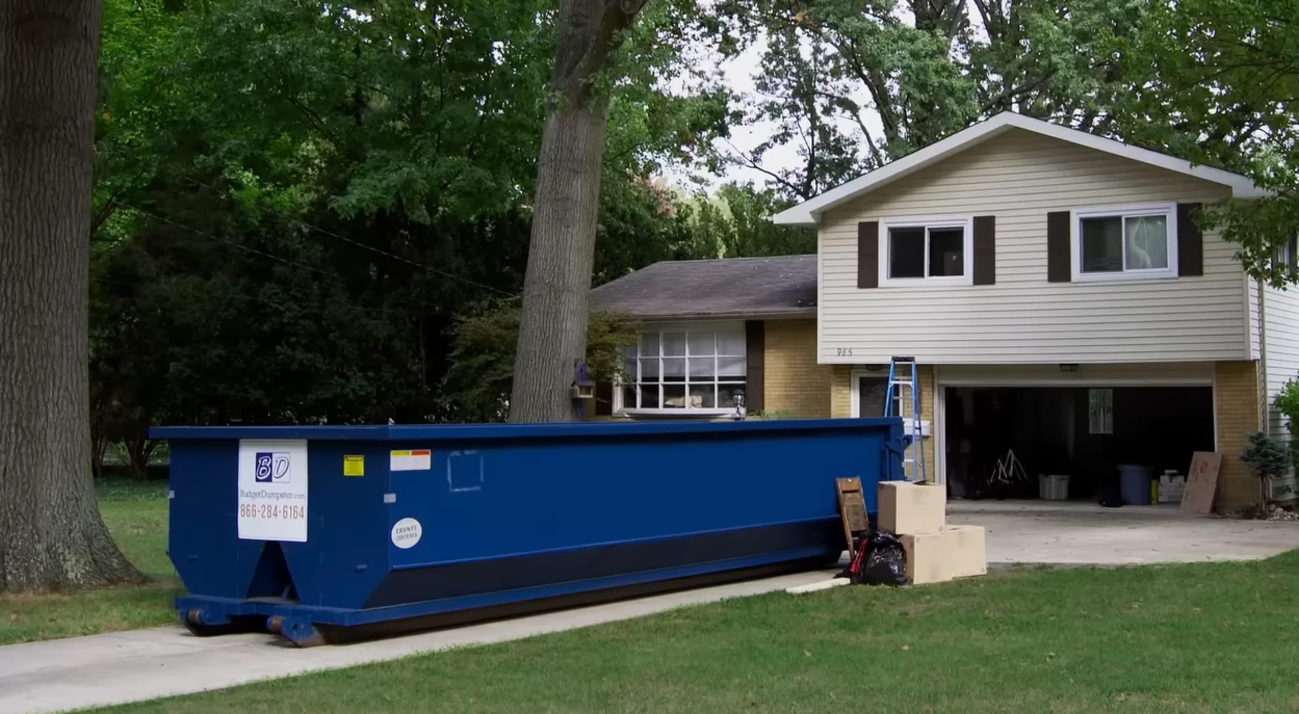 10-yard roll-off dumpster New Braunfels TX residential neighborhood delivery 78130